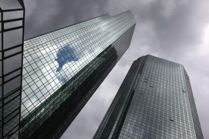 skyscraper deutsche bank geldwäsche